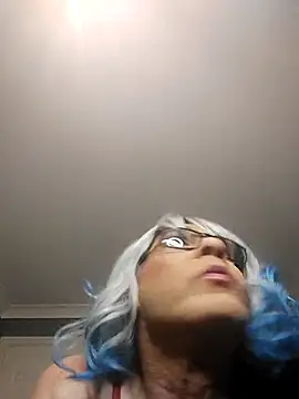 Snapshot of juniperberi29 chatting on October 17, 12:01 am juniperberi29 online show from October 17, 12:01 am