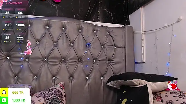 LAILAGUMMY online show from April 14, 1:17 pm