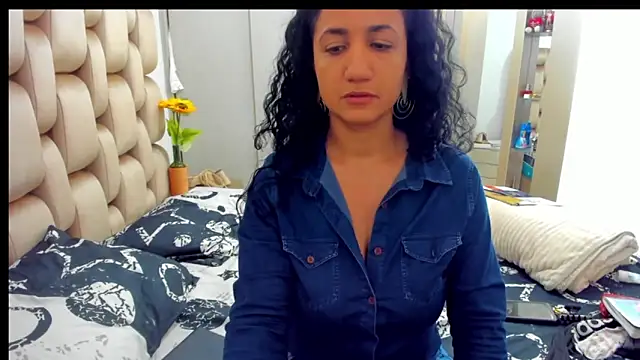 alaskmiller1 online show from March 4, 9:32 pm