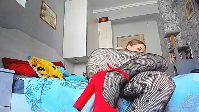 DUSSY PUSSY online show from February 21, 9:34 am