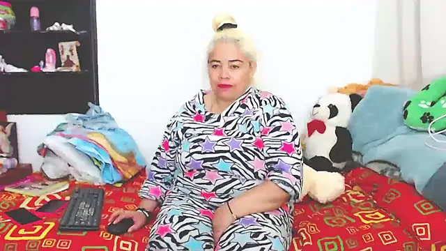 estrellita fugaz16x online show from January 9, 3:26 am