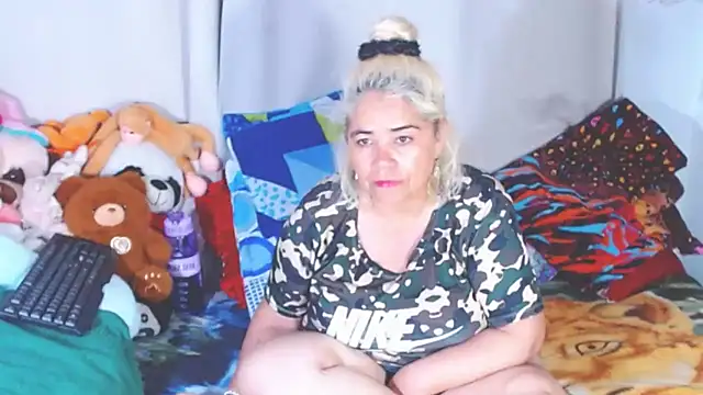 estrellita fugaz16x online show from December 15, 3:00 am