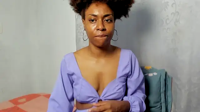 thaimy  online show from November 10, 11:20 am