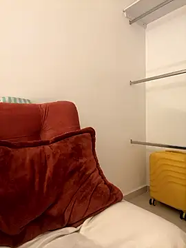 Snapshot of sweetAli_ chatting on December 5, 9:06 am sweetAli  online show from December 5, 9:06 am