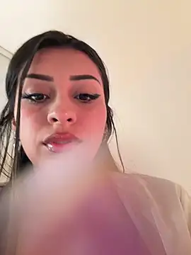 sweetAli  online show from June 28, 9:15 am