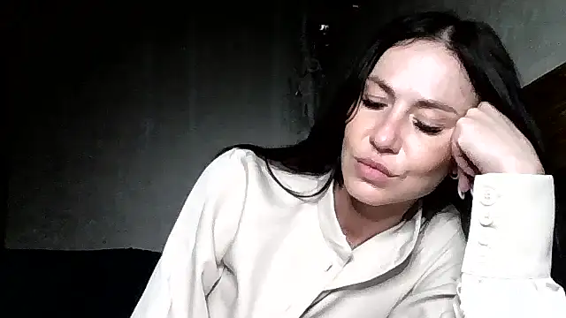 JulianaGold1 online show from May 21, 6:37 pm