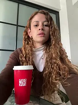 Snapshot of alana15 chatting on January 12, 8:25 pm alana15 online show from January 12, 8:25 pm