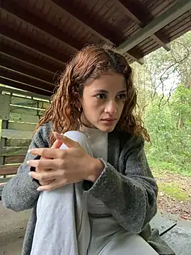 Snapshot of alana15 chatting on February 3, 3:50 pm alana15 online show from February 3, 3:50 pm