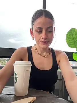 Snapshot of alana15 chatting on February 6, 8:34 pm alana15 online show from February 6, 8:34 pm