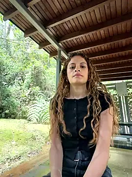 Snapshot of alana15 chatting on February 19, 4:58 pm alana15 online show from February 19, 4:58 pm