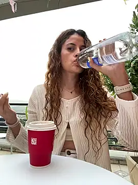 Snapshot of alana15 chatting on March 3, 10:48 pm alana15 online show from March 3, 10:48 pm