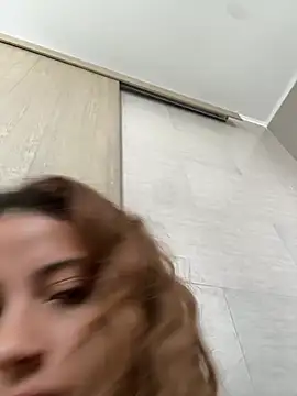 Snapshot of alana15 chatting on March 6, 3:52 pm alana15 online show from March 6, 3:52 pm