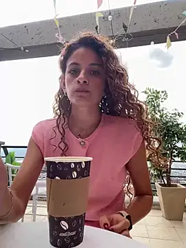 Snapshot of alana15 chatting on March 12, 9:32 pm alana15 online show from March 12, 9:32 pm