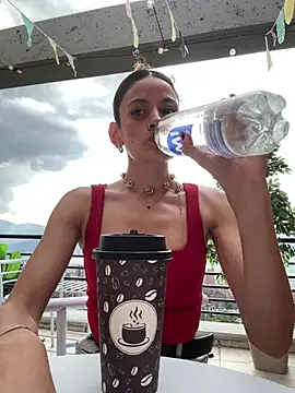 Snapshot of alana15 chatting on March 16, 9:19 pm alana15 online show from March 16, 9:19 pm