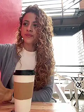 Snapshot of alana15 chatting on March 18, 8:34 pm alana15 online show from March 18, 8:34 pm