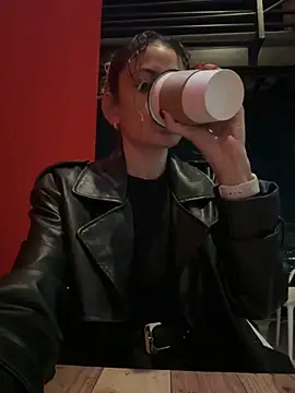 Snapshot of alana15 chatting on March 29, 12:10 am alana15 online show from March 29, 12:10 am