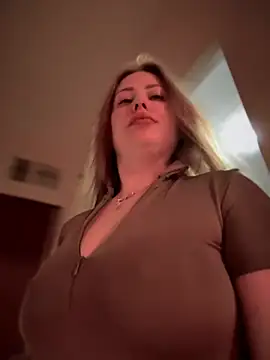 AlisaWhite online show from February 28, 9:23 pm