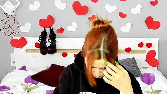 Snapshot of Red_Fairy_ chatting on February 9, 12:52 pm Red Fairy online show from February 9, 12:52 pm