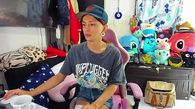 Lawrncesofiets online show from February 23, 3:08 pm