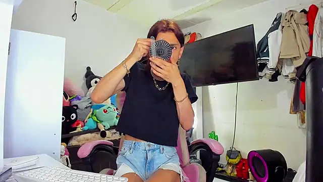 Lawrncesofiets online show from October 29, 7:37 pm