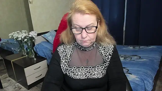Snapshot of Frau_Marta chatting on February 19, 1:29 pm Frau Marta online show from February 19, 1:29 pm