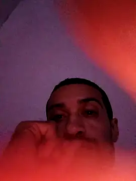 Snapshot of websterribeiro chatting on April 4, 3:16 am websterribeiro online show from April 4, 3:16 am