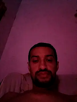 Snapshot of websterribeiro chatting on April 9, 3:17 am websterribeiro online show from April 9, 3:17 am