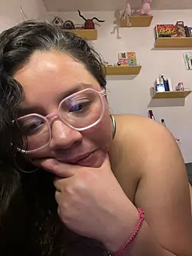 Vivi Kvsh online show from March 12, 9:59 am