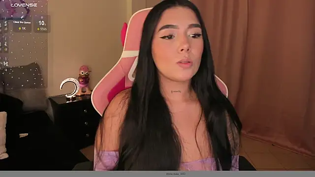 shantall vidales  online show from January 8, 6:09 am