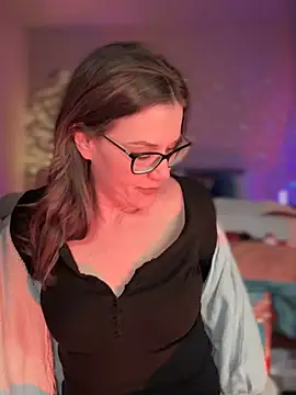 Snapshot of MaiseKnox chatting on January 24, 3:43 am MaiseKnox online show from January 24, 3:43 am