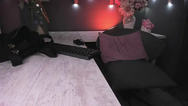veronicafalcon online show from June 4, 6:36 pm