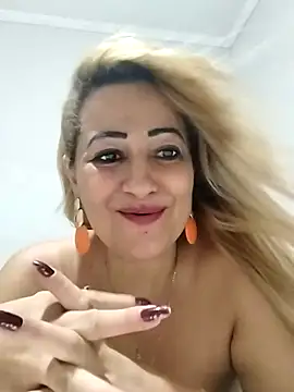 vivifernades online show from December 18, 7:52 pm