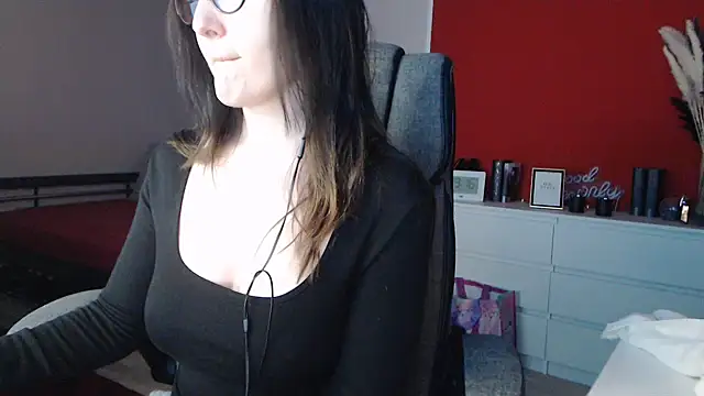 Alina Lamour online show from March 7, 6:16 pm