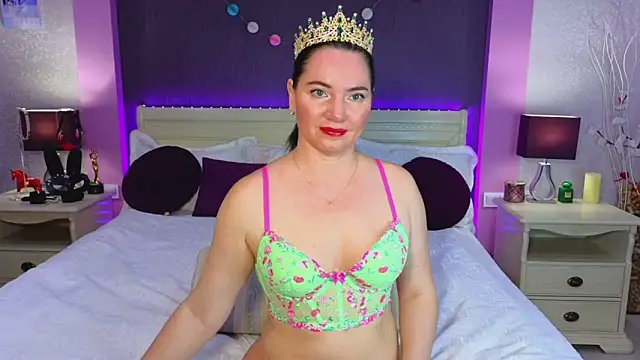 HotMilfMargo online show from March 16, 12:09 pm