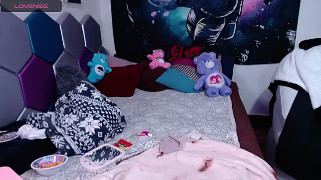 lil daisy7 online show from January 8, 4:55 am