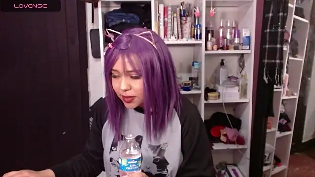 lil daisy7 online show from January 14, 6:34 am