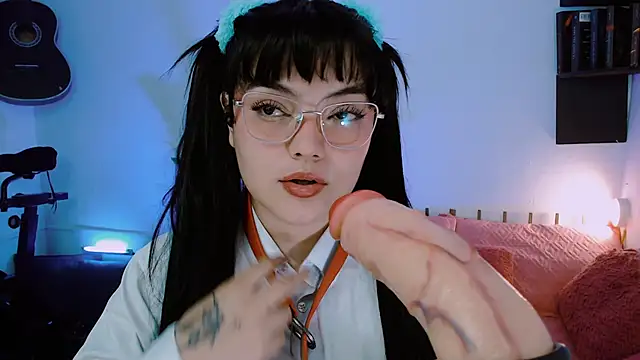 alexa11  online show from February 1, 3:39 pm