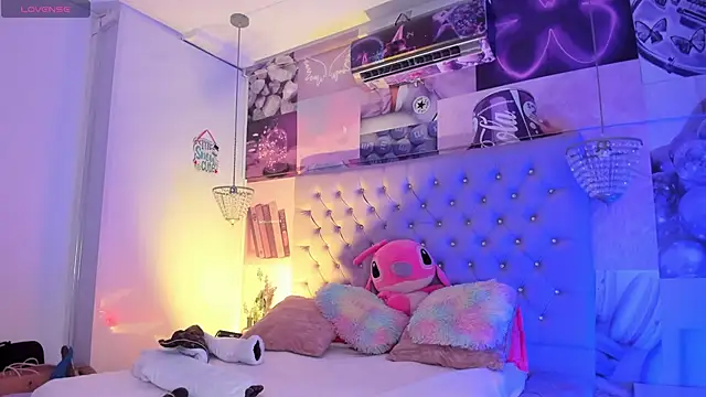 Vivi prinncess online show from March 18, 3:31 am