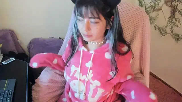 Sammysammy  online show from October 6, 5:05 am