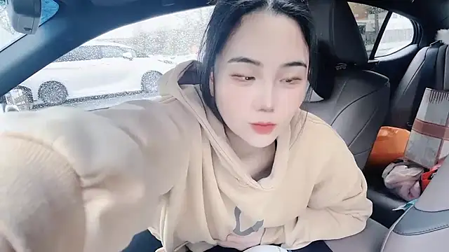 Snapshot of orla2021 chatting on March 5, 3:08 am orla2021 online show from March 5, 3:08 am