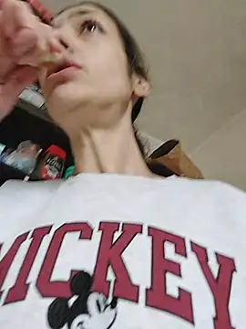 Snapshot of JoLeNe27 chatting on January 8, 8:27 am JoLeNe27 online show from January 8, 8:27 am