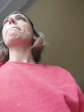 Snapshot of JoLeNe27 chatting on March 20, 6:18 am JoLeNe27 online show from March 20, 6:18 am