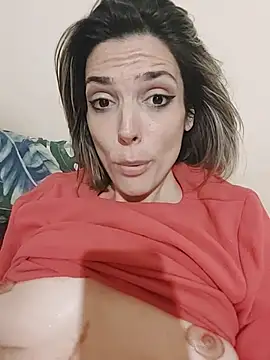 Snapshot of JoLeNe27 chatting on March 20, 6:24 pm JoLeNe27 online show from March 20, 6:24 pm