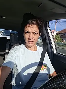 JoLeNe27 online show from July 9, 5:22 am