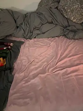 Snapshot of RobinSub chatting on September 18, 9:11 am RobinSub online show from September 18, 9:11 am