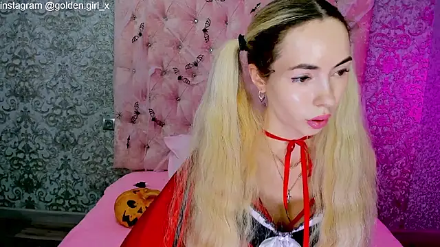 Akilla Queen online show from November 1, 2:02 am