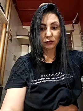 Snapshot of charrlote_love chatting on March 1, 5:27 pm charrlote love online show from March 1, 5:27 pm