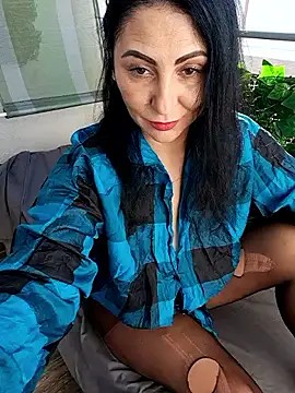 Snapshot of charrlote_love chatting on November 2, 12:40 pm charrlote love online show from November 2, 12:40 pm