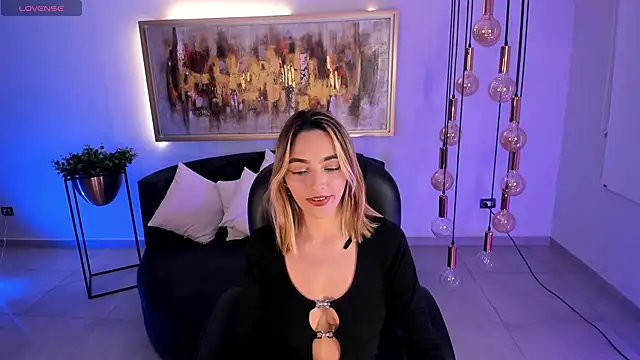 MelissaMoore  online show from January 13, 2:28 am