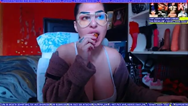 cuminmenowbbyx online show from May 25, 12:44 pm